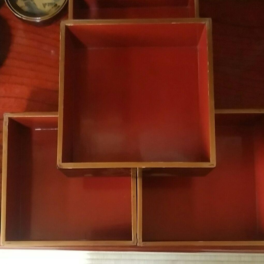 136骨董品　蒔絵漆器　4段重箱　山水図