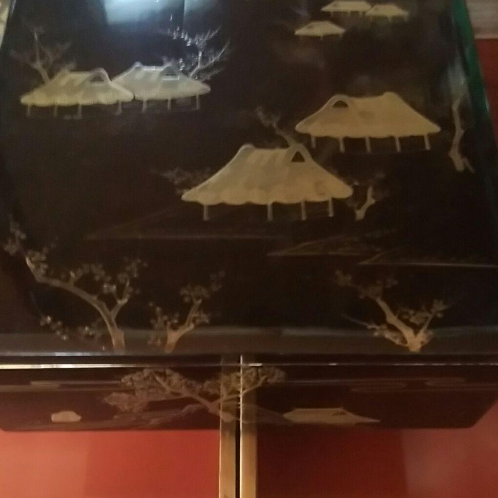 136骨董品　蒔絵漆器　4段重箱　山水図