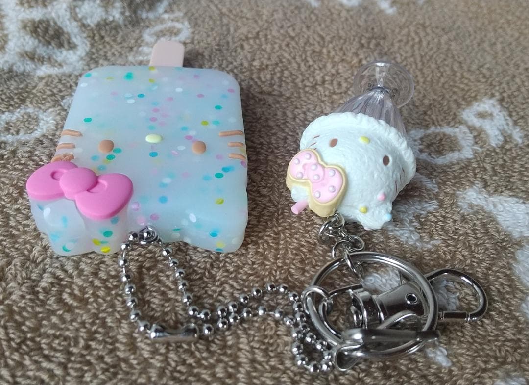 キティ　アイスキャンディー　パフェ　フロート　キーホルダー　マスコット
