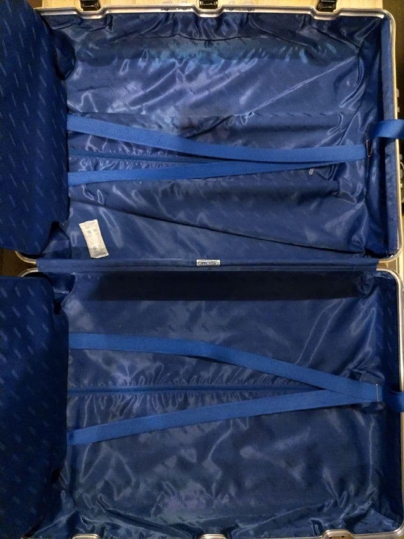 リモワ　トパーズ　4輪　TSAダイヤルロック搭載　98L