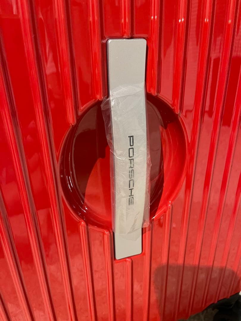新品未使用★ポルシェ　porches スーツケース　赤★機内持ち込みサイズ