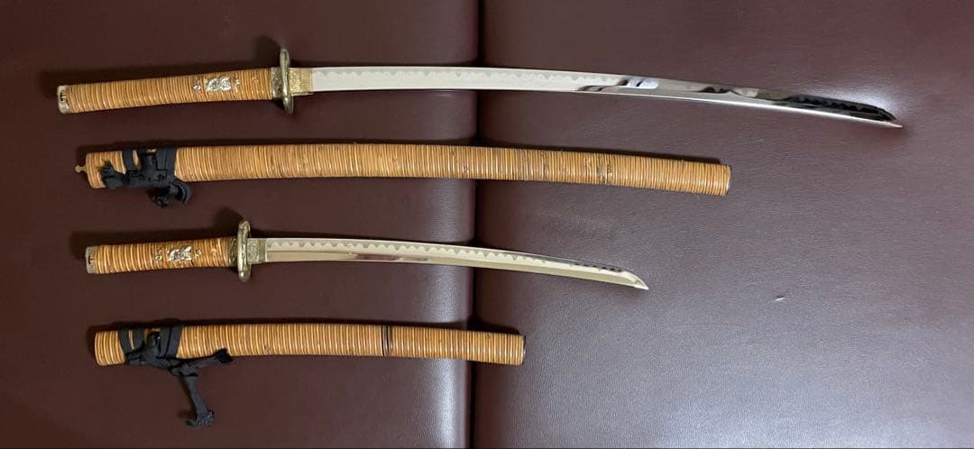 模造刀　小柄　太刀　脇差　刀掛け　武具　B591