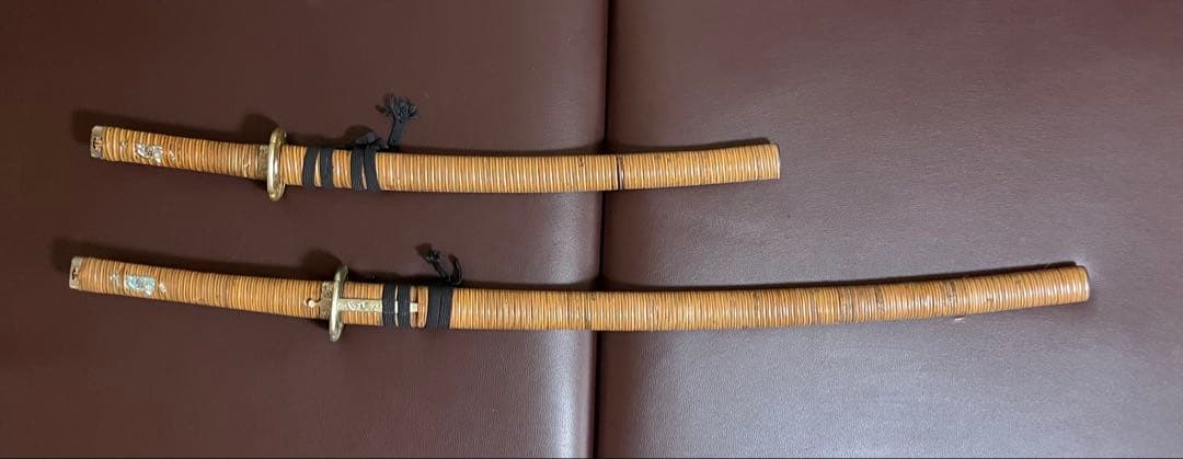 模造刀　小柄　太刀　脇差　刀掛け　武具　B591