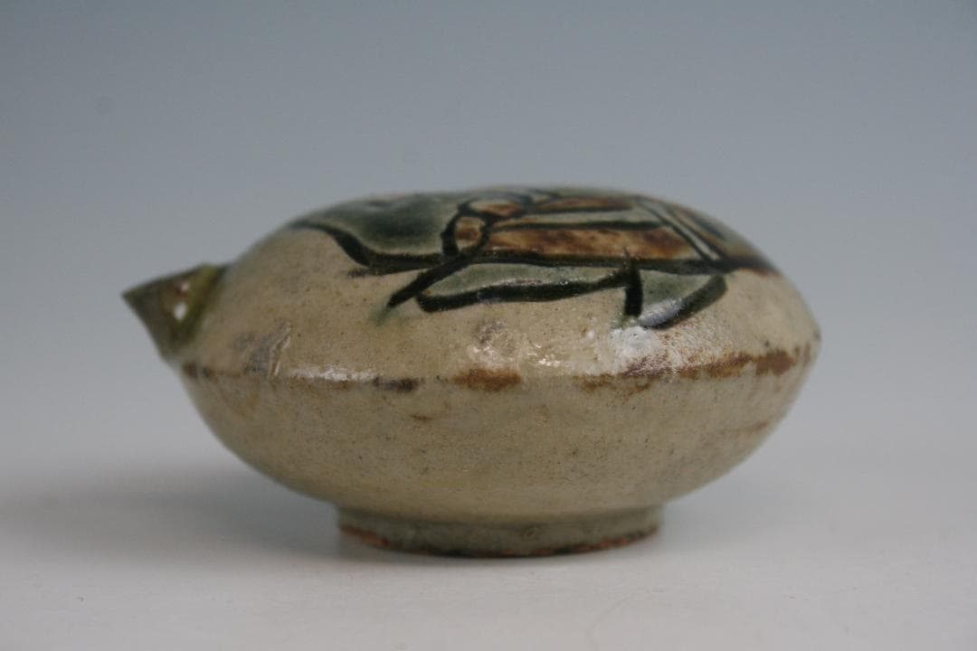 壺屋焼 人間国宝 金城次郎 作　双魚文水滴