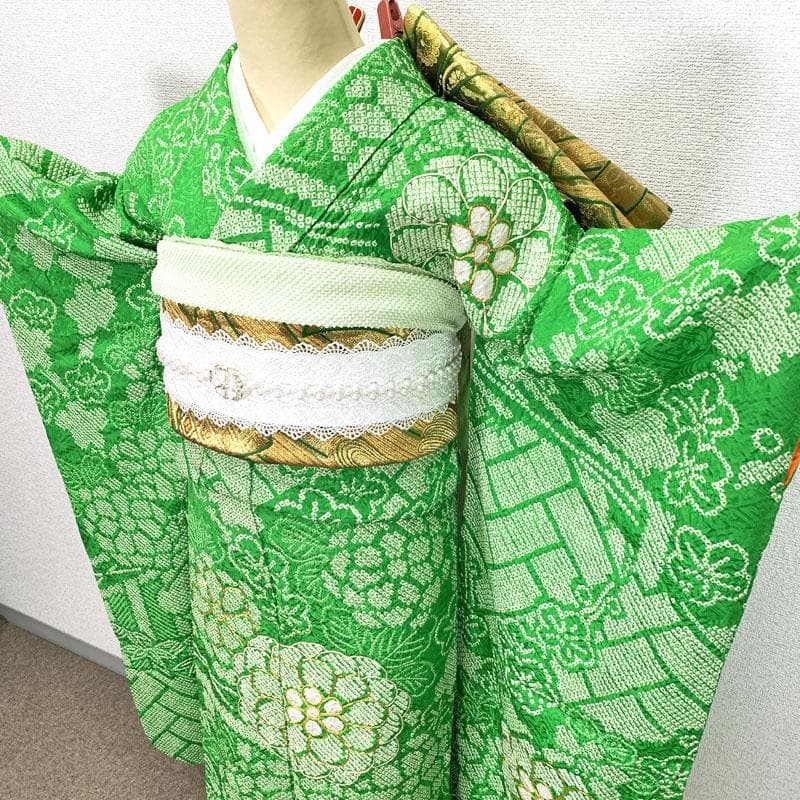 404z62, 409u4☆振袖 小柄な方にも 総絞り 金駒刺繍 成人式☆美品