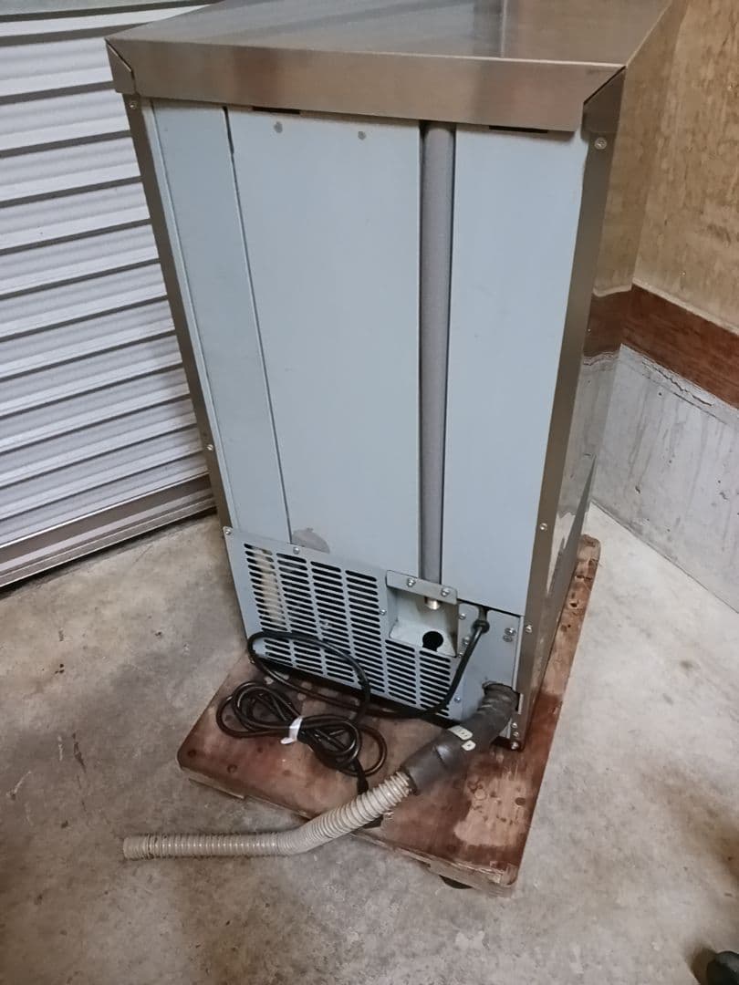 サンヨー　業務用製氷機　SIM-S28A　ホシザキ