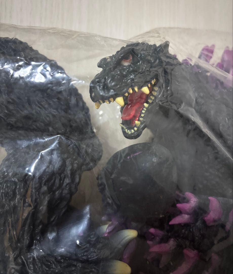 ゴジラ2000 ひな型 組み立てソフビ　バンプレスト 2種