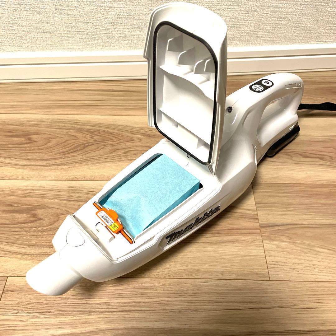 マキタ 掃除機 CL107FD 充電式クリーナー サイクロンユニットスタンド付き