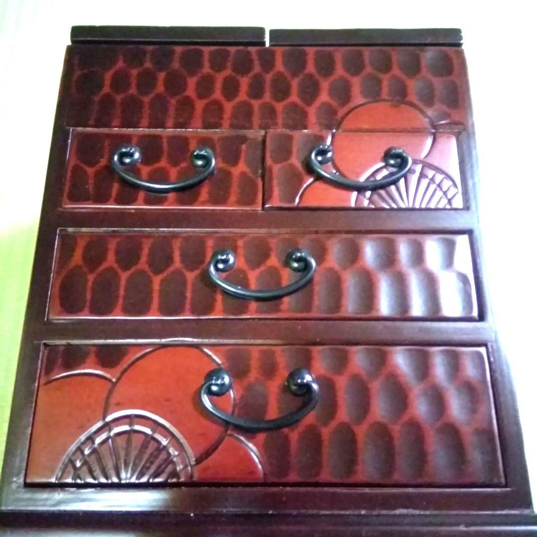 からくり箪笥・【新品・未使用】からくり三段・四ツ引箪笥(加賀梅彫り)