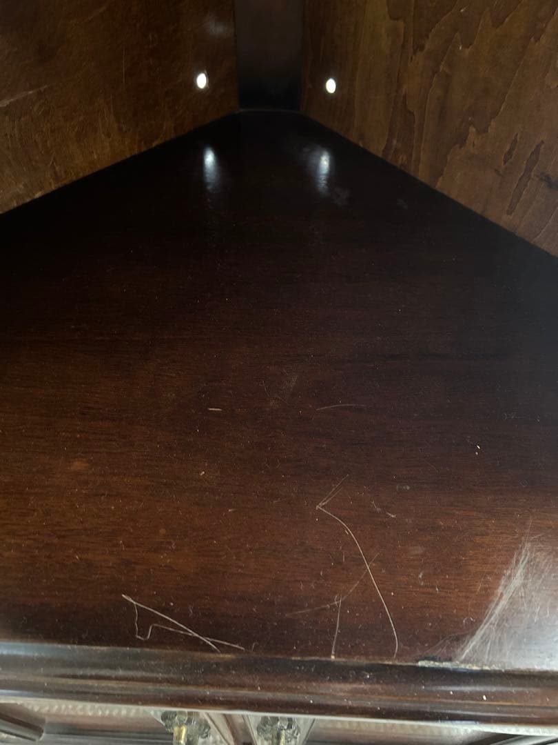 カリモク　コロニアル美品　コーナーキャビネット　【残り1週間程度で販売中止】