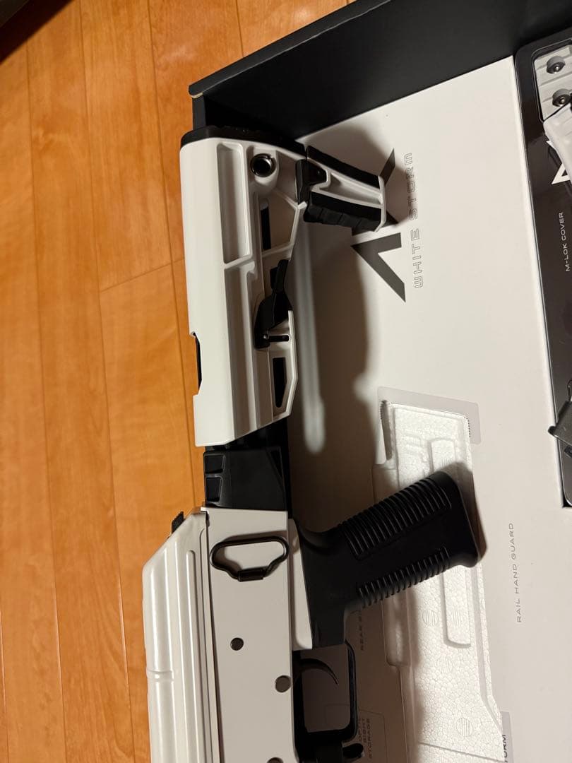 東京マルイAKホワイトストーム