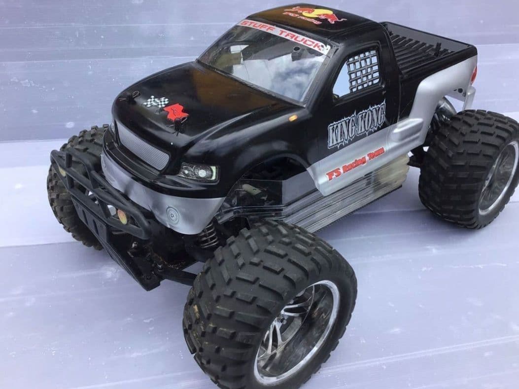 ＦＳレーシング １／５ モンスタートラックボディ☆３０CCエンジンカー☆