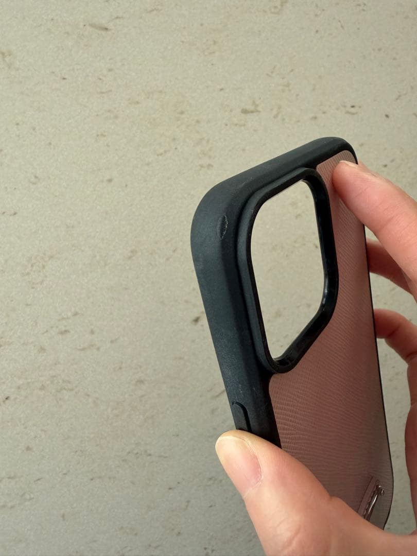 正規品 Prada iphone 15 pro max ケース　ピンク