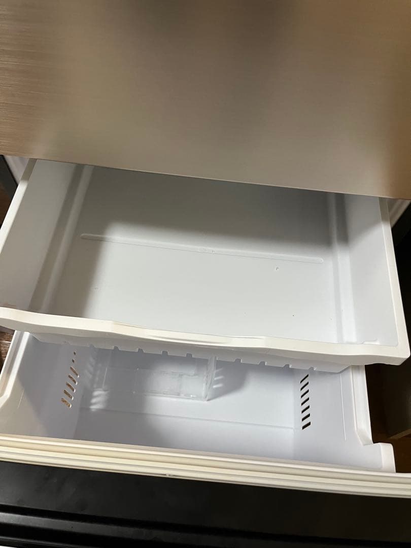 【❤︎…Τuyo...❤︎】【美品】日立R27TVN 265L 3ドア冷蔵庫