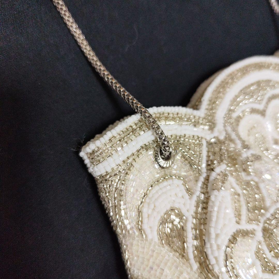 LUMYはしもと　　総ビーズバッグ　ホワイト系　シルバー系　皇室御用達