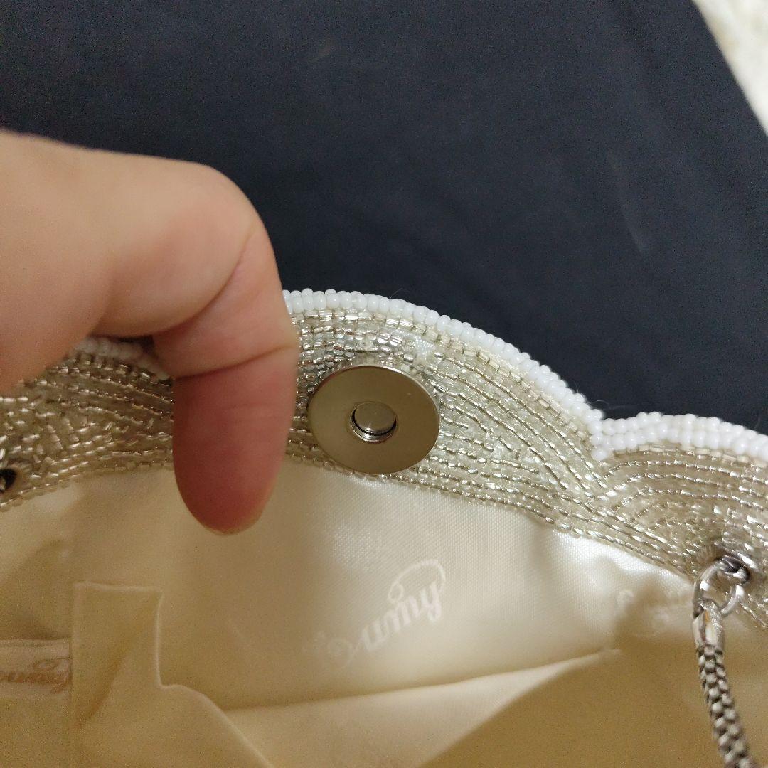 LUMYはしもと　　総ビーズバッグ　ホワイト系　シルバー系　皇室御用達