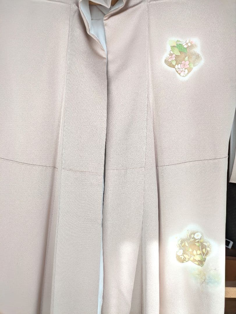 正絹京友禅染め手書き付下　ピンクベージュ季節の花お仕立て上がり