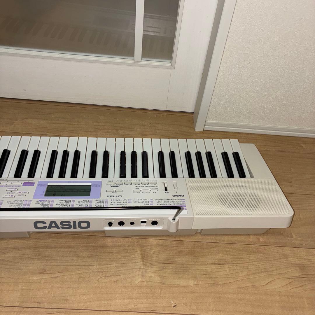 カシオ　電子キーボード　LK-122 動作良好です　光キーボード！