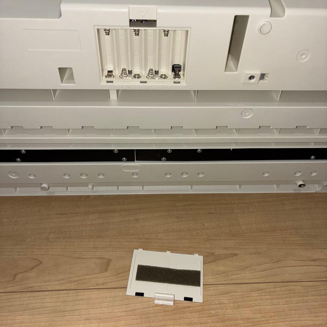 カシオ　電子キーボード　LK-122 動作良好です　光キーボード！