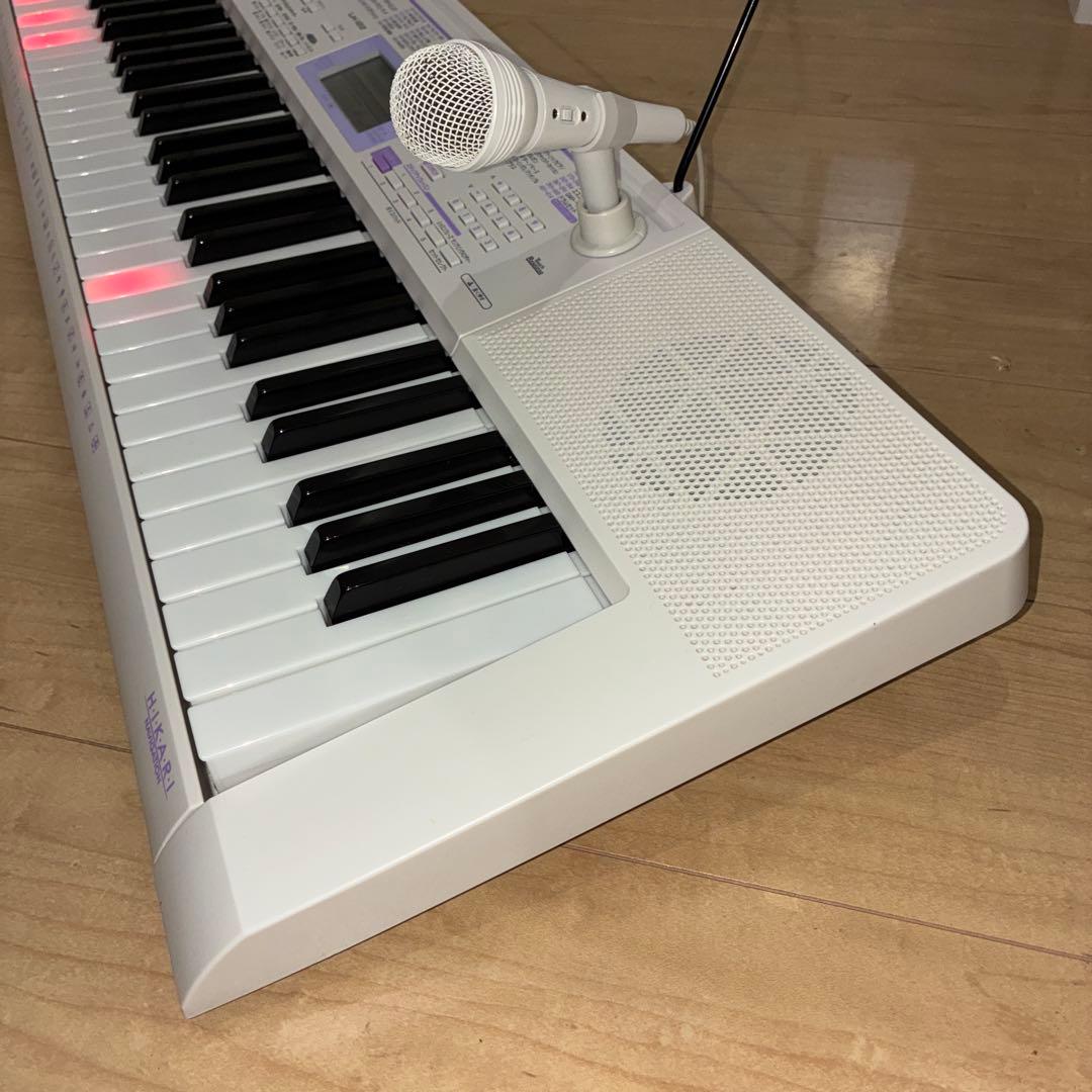 カシオ　電子キーボード　LK-122 動作良好です　光キーボード！