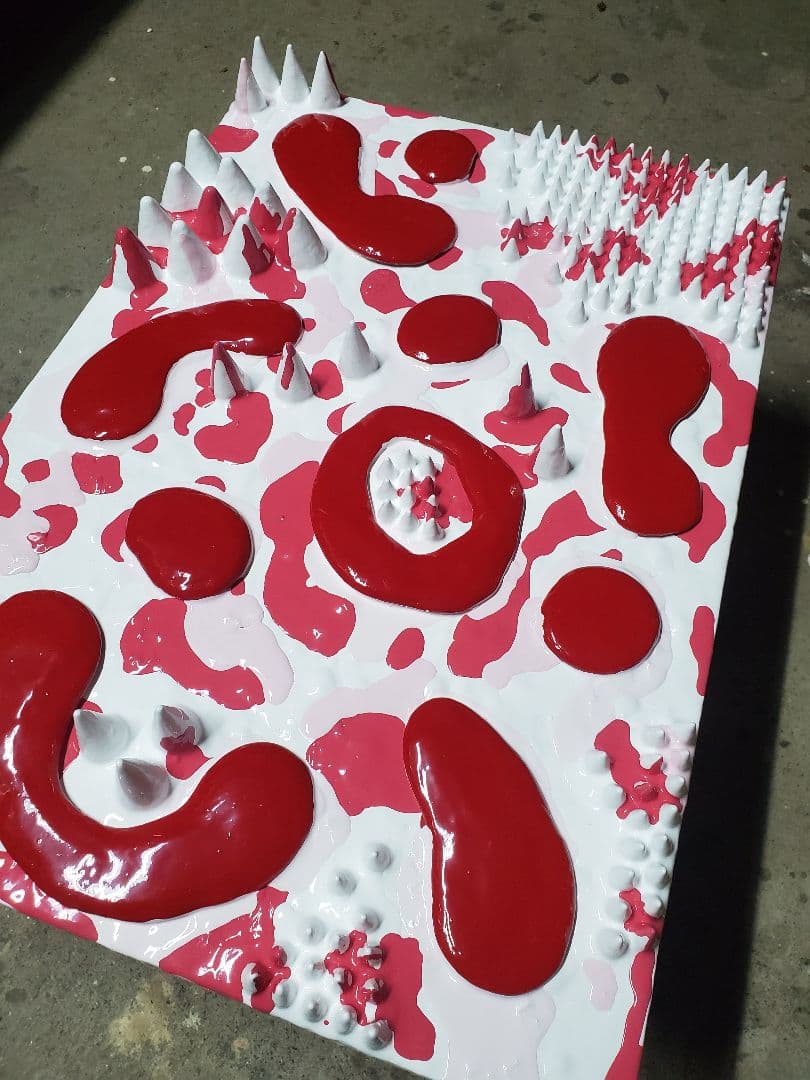 現代アート　トゲトゲ