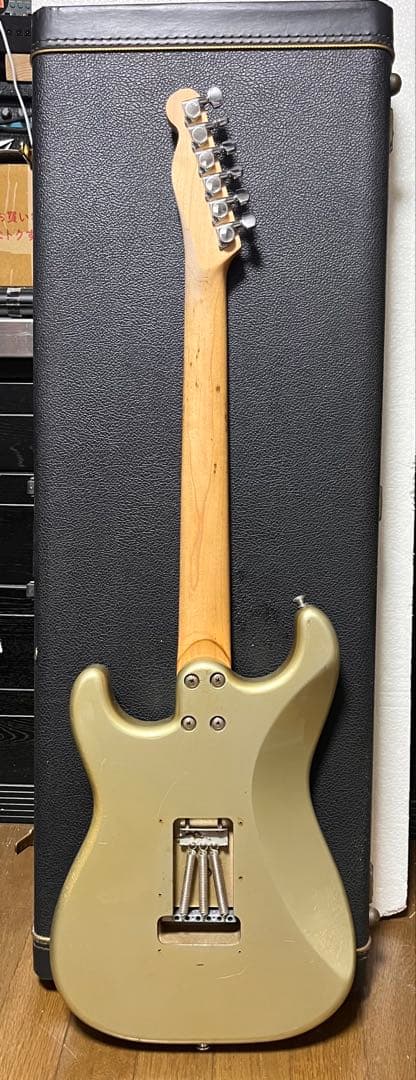 ジャンク！メイビス・ショートスケール・ストラト！加工あり。ハードケース付き！