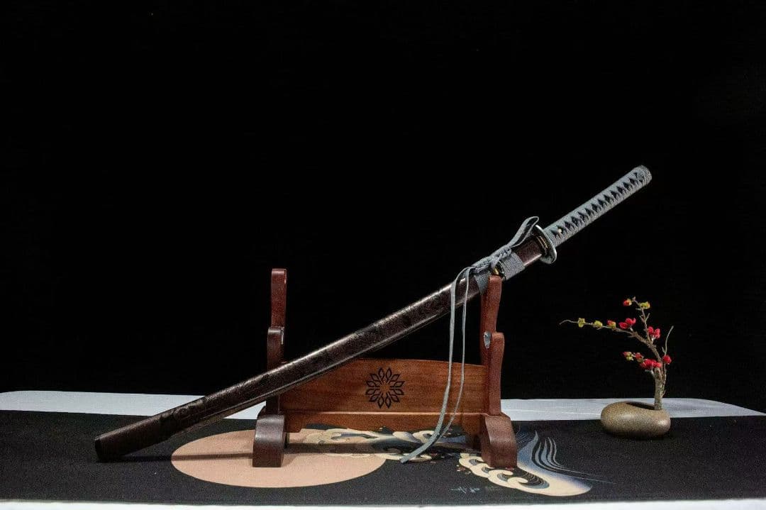 スカル彫刻打刀模造刀1045 炭素鋼グレー調デザイン全長102cm刃厚0.7cm