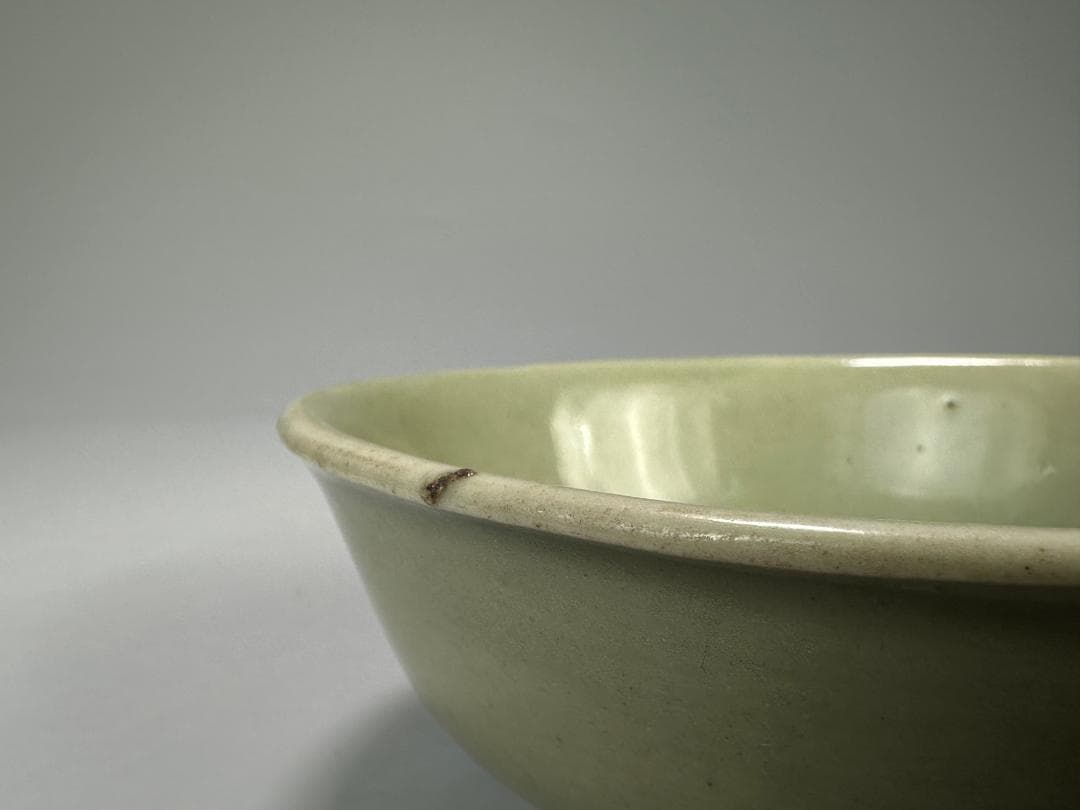 中国美術　元〜明時代　龍泉窯　青磁花卉文鉢　碗　古物保証　唐物　時代