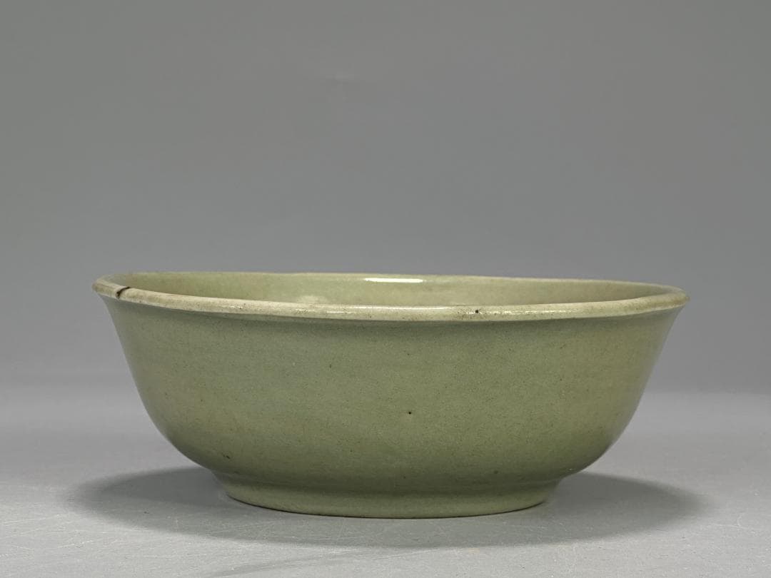 中国美術　元〜明時代　龍泉窯　青磁花卉文鉢　碗　古物保証　唐物　時代