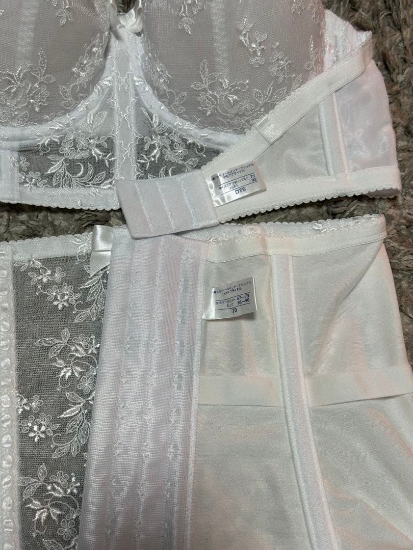 セモアブライダルインナー D75 70