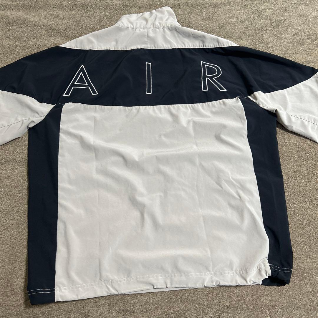 Teleも着用 Nike AIR ハーフジップジャケット 半袖