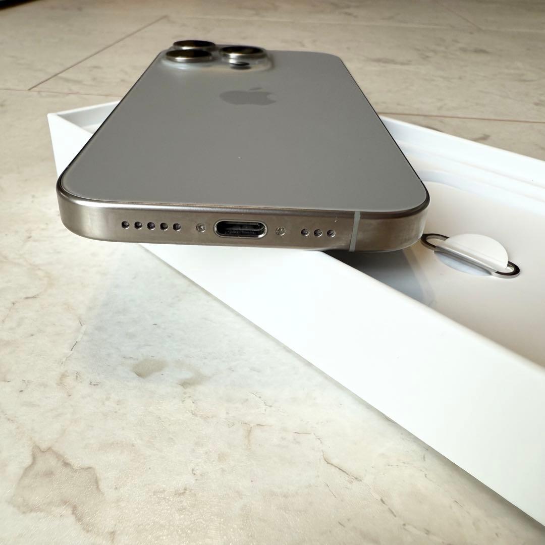 iPhone15Pro 128GB SIMフリー　ナチュラルチタニウム