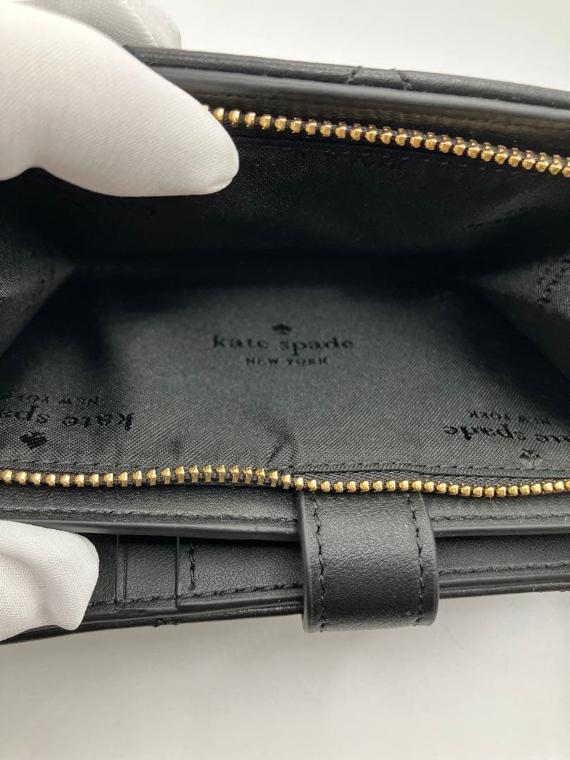 【新品未使用】kate spade ケイトスペード キルティング ミディアム財布