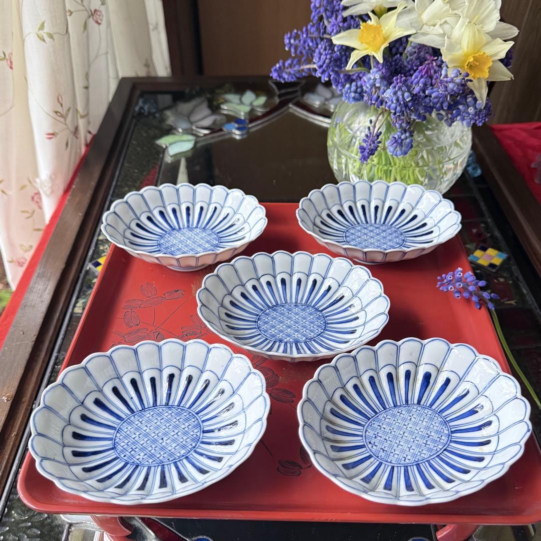 2154様感謝‼️清楚BLUE ‼️古伊万里すがすがしい花びらもりもり小判形菊皿5客