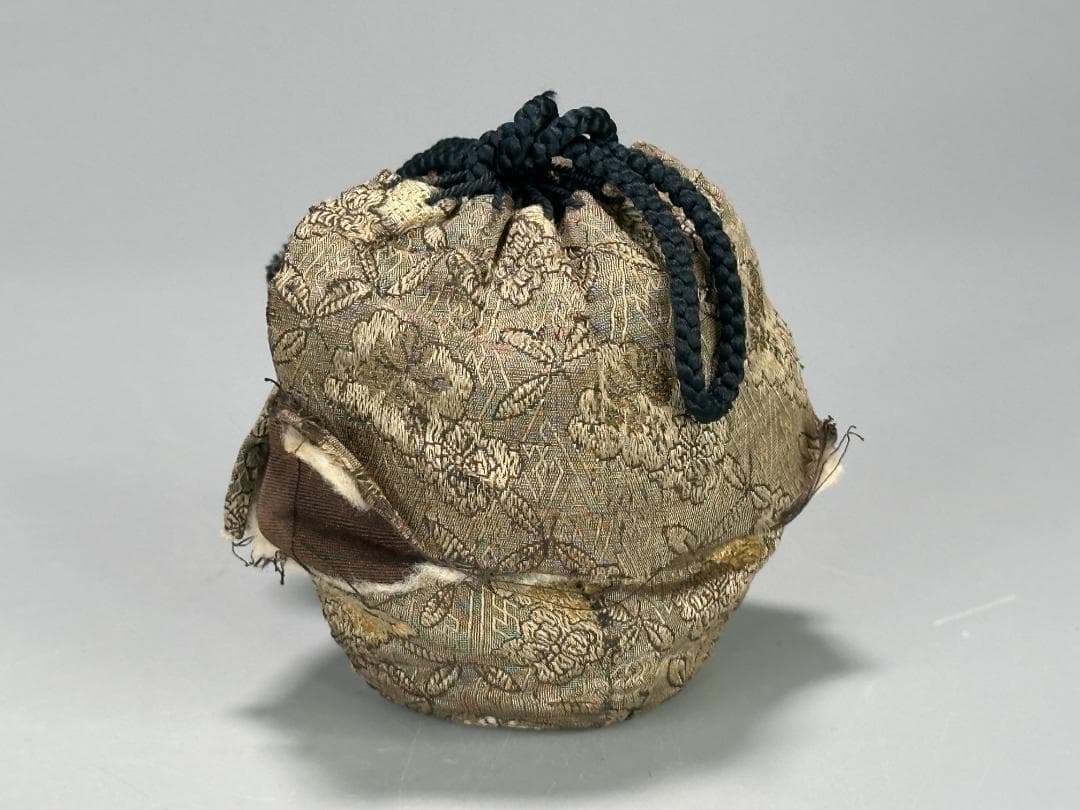 25.10.8-2 茶道具　茶入　作家品　花押　在銘有　供箱