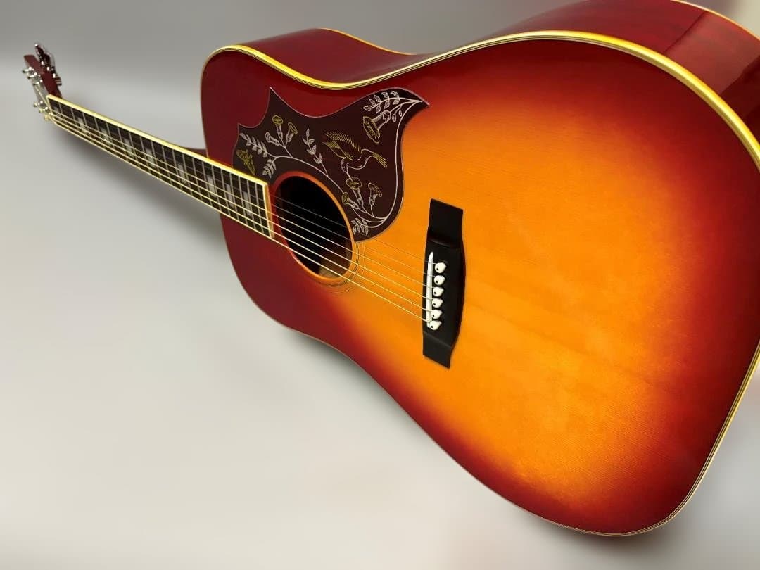 ★全音楽器ブランド・モラレス・ハミングバードモデルがこれだ！ 超激鳴・超美品★