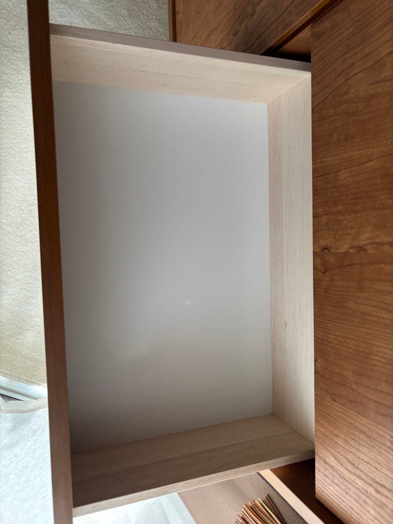 ブラウン木製キャビネット 中型 3引き出し