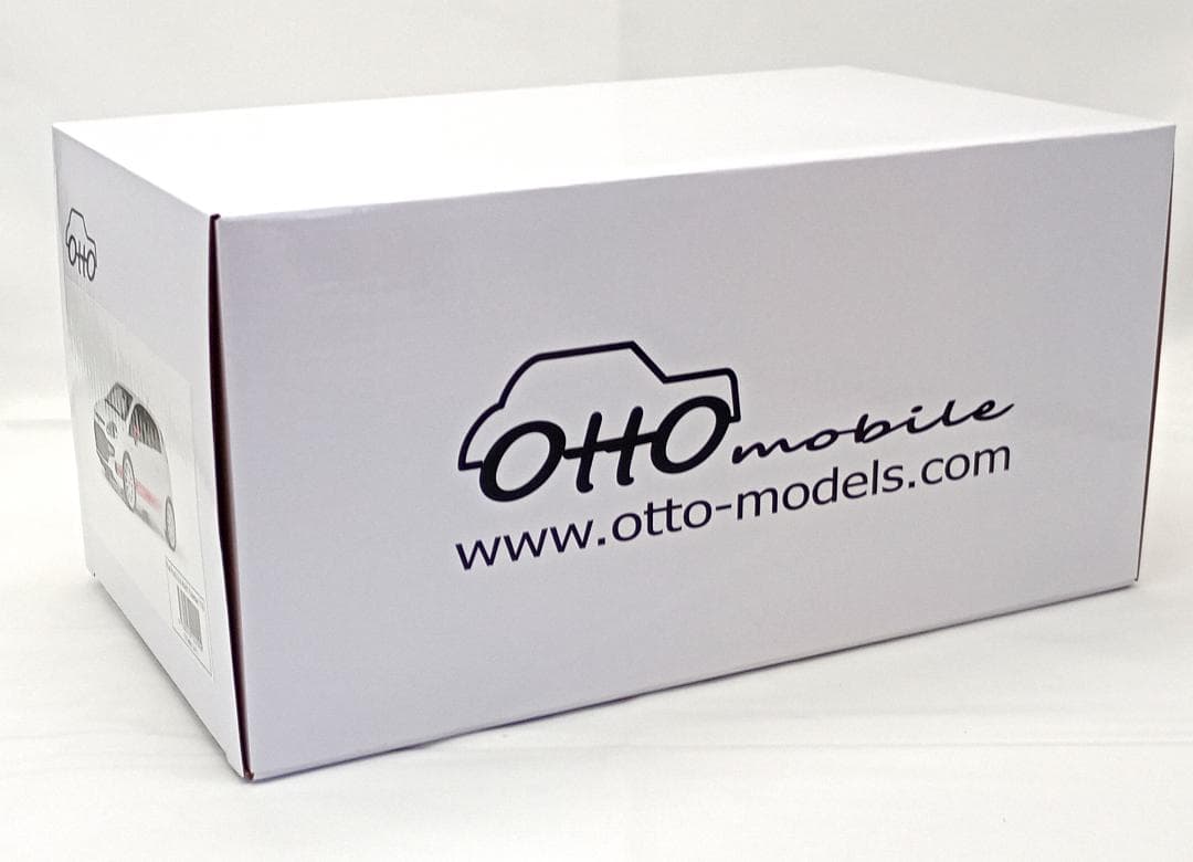 OTTO 1/18 アバルト プント エッセエッセ 2010 (ホワイト)
