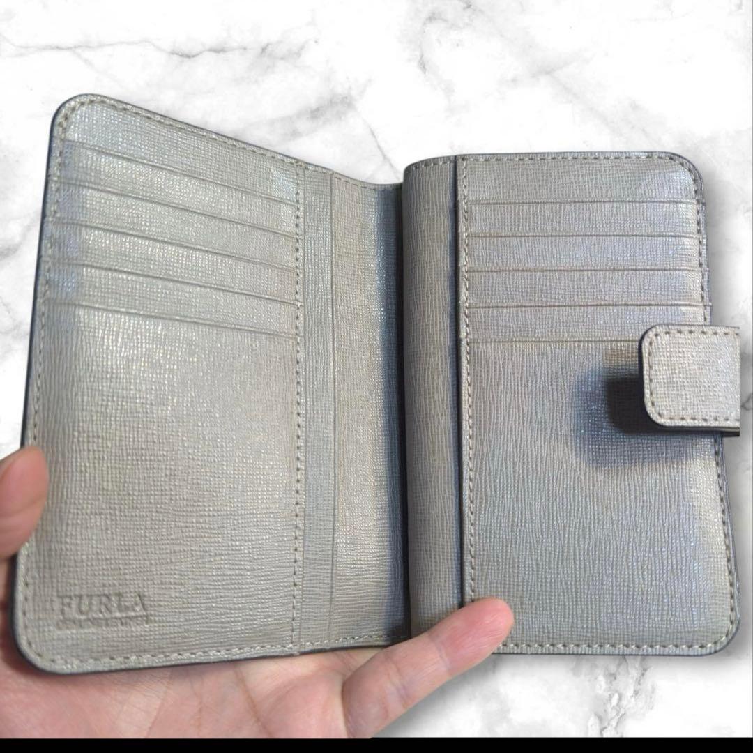 新品　FURLA グレー 二つ折り財布