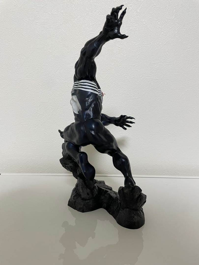 HAPPYくじ　VENOM A賞ヴェノム　LAST賞カーネイジ　フィギュア