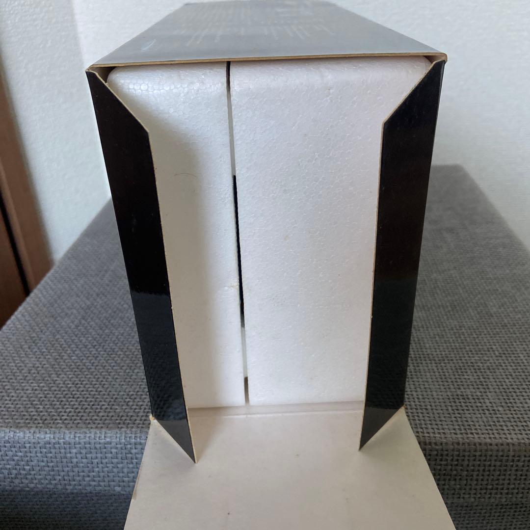 MINICHAMPS 1/18 VOLVO P1800 ES 1971 ブルー