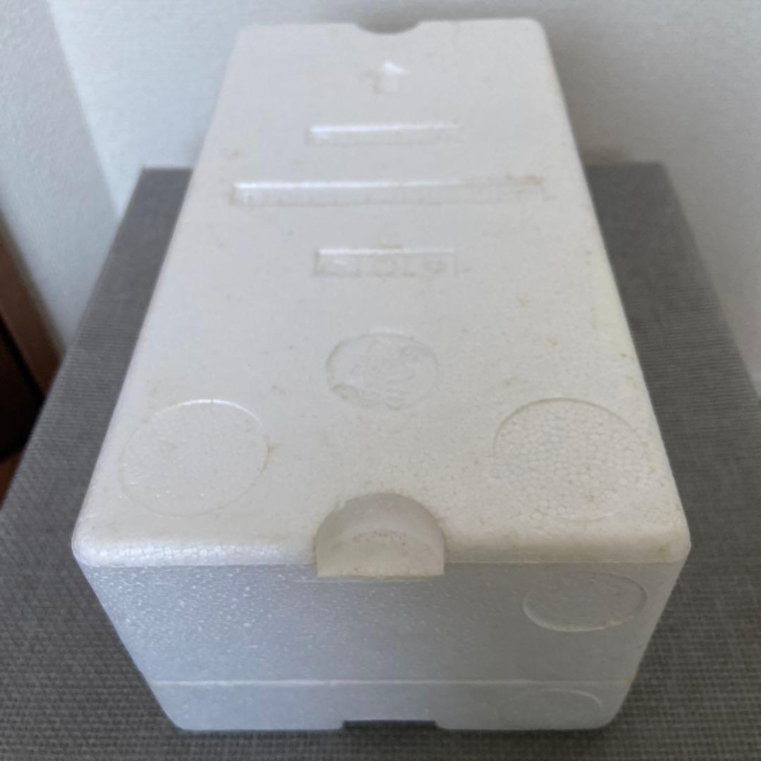 MINICHAMPS 1/18 VOLVO P1800 ES 1971 ブルー