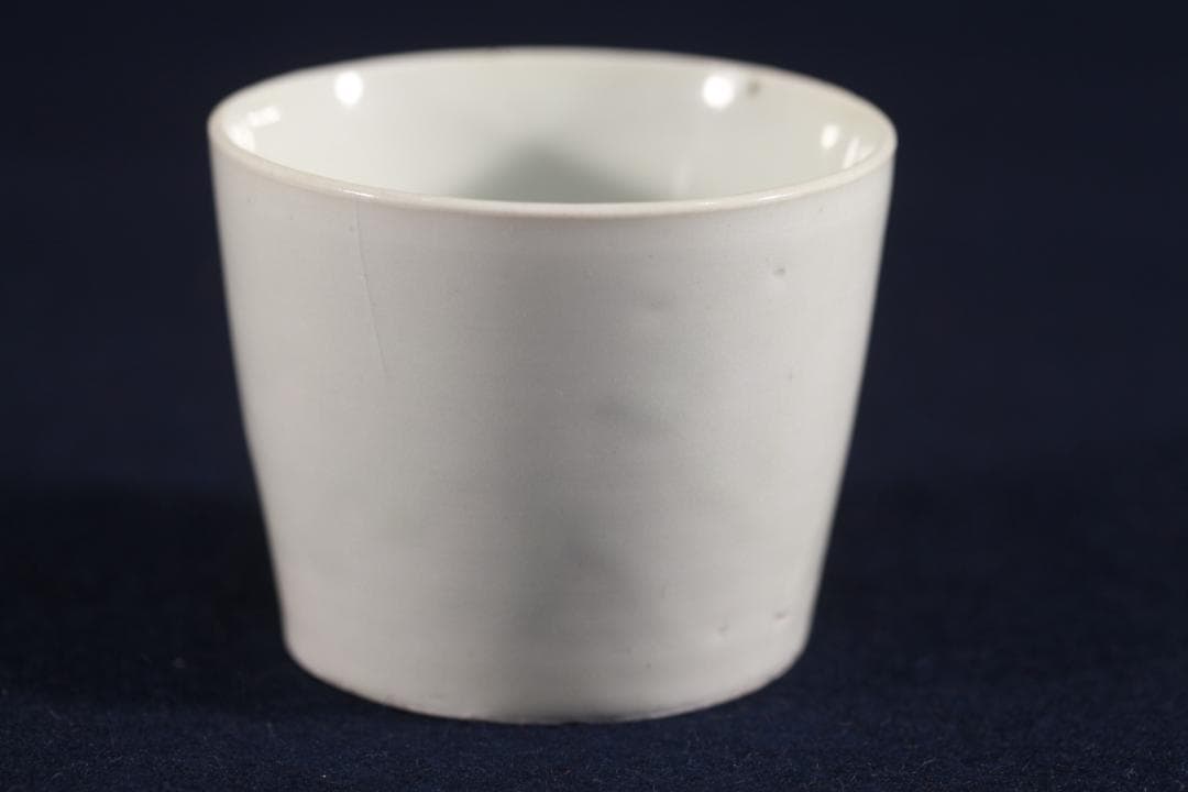 194　古伊万里白磁蕎麦猪口　江戸中期