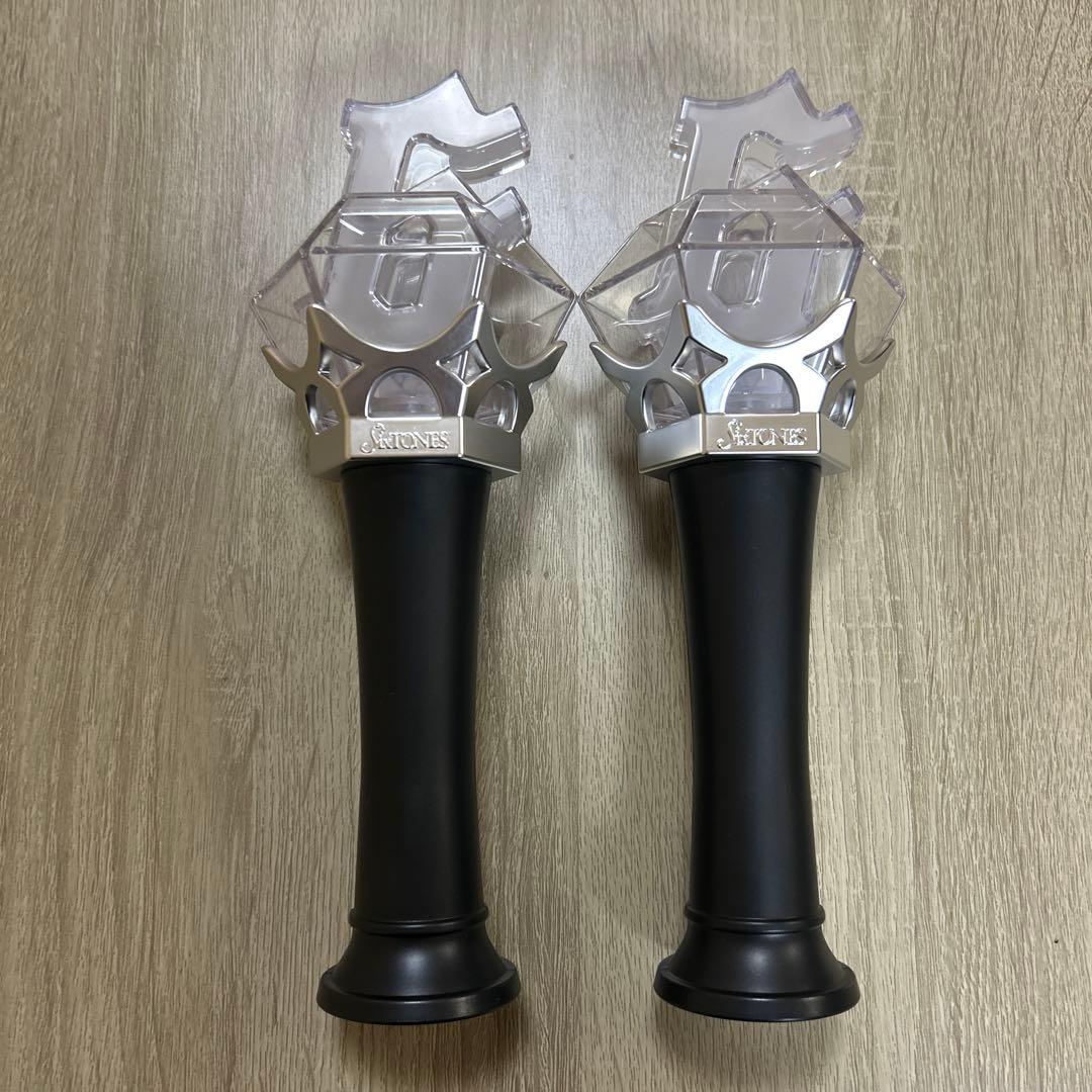 SixTONESペンライト　２本