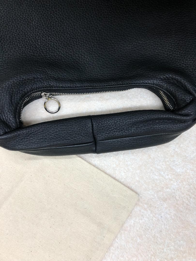 Aeta ブラックレザー ミニハンドバッグ Mサイズ