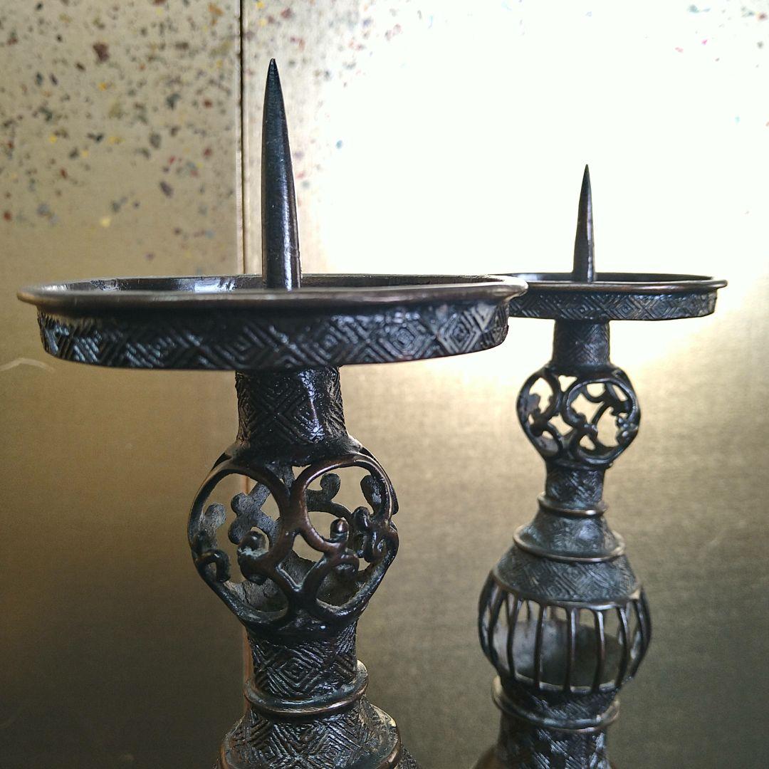 AC21 寺院仏具 燭台壱対 透かし彫 火立 蝋燭台 灯明 50cm