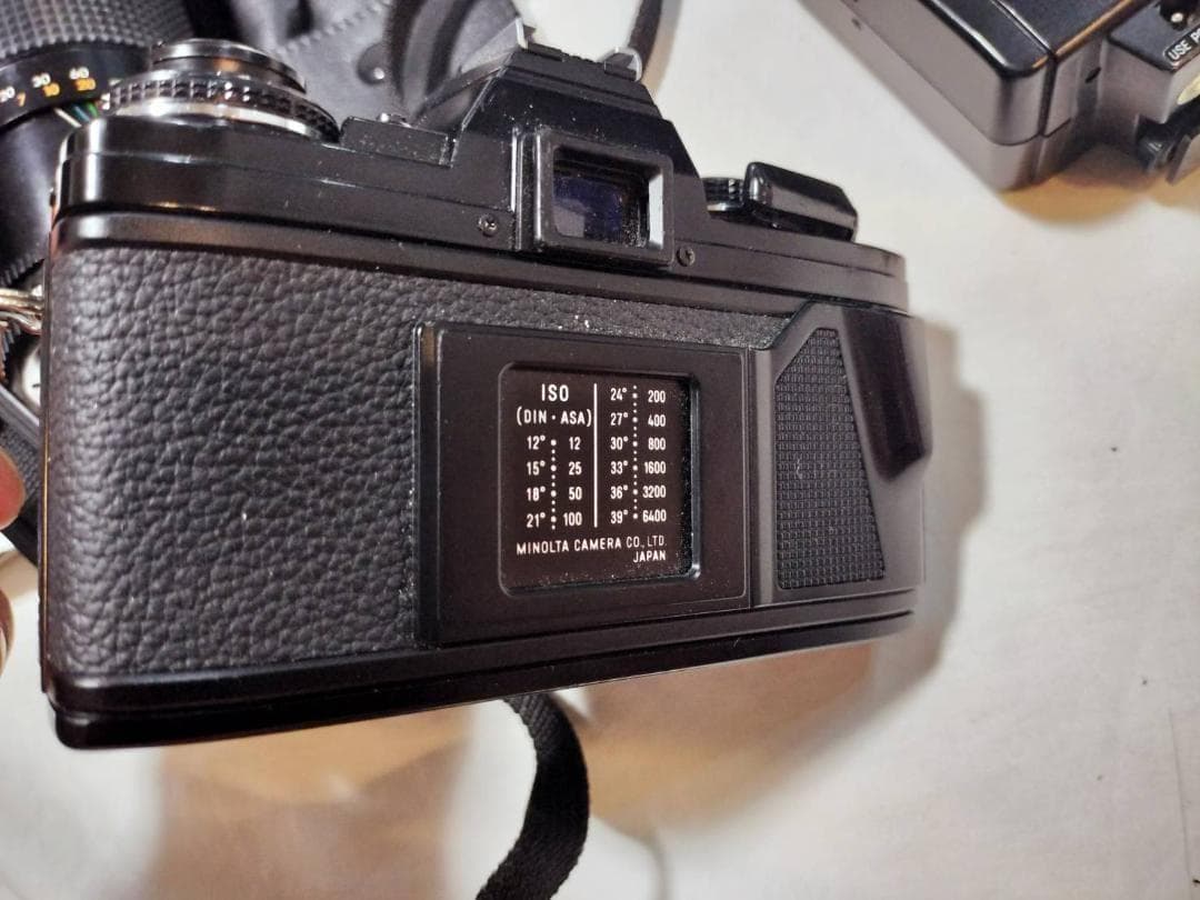 ◇中古　ミノルタ　X-700 35mm SLR　カメラキット　付属多数あり