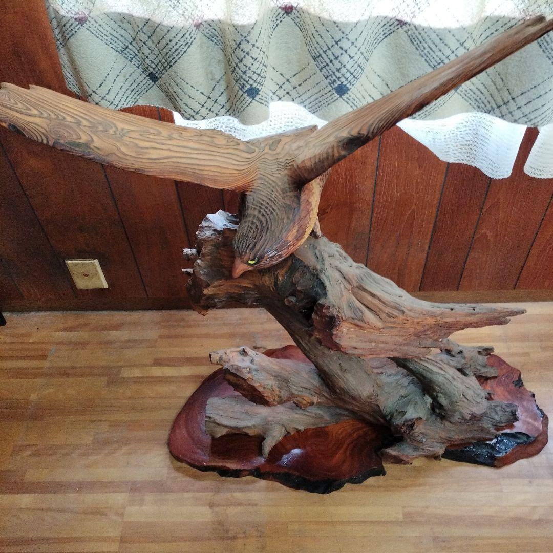 鷹 木彫り置物