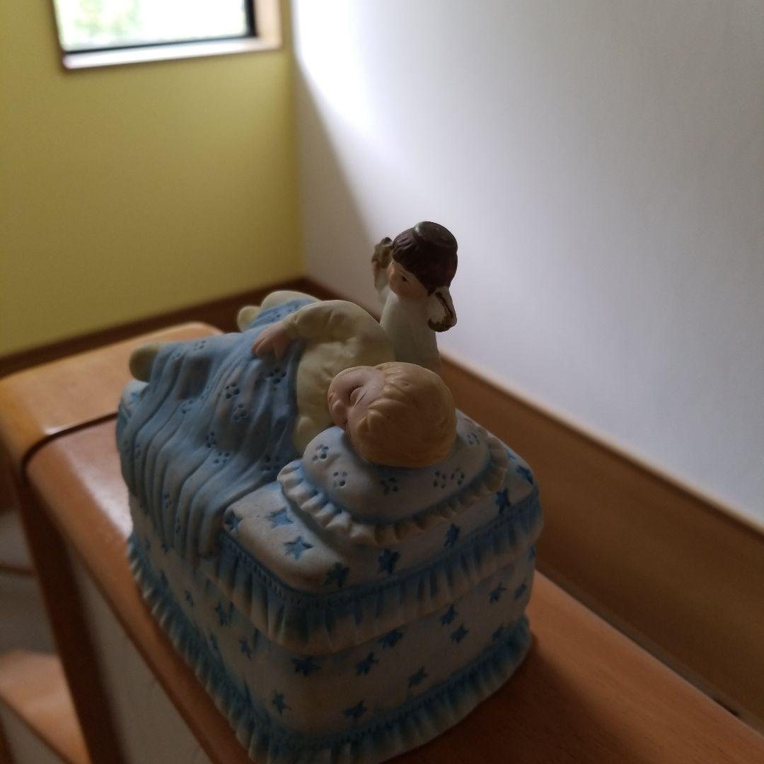 陶器人形　美術品　置物　天使と夢みる子供