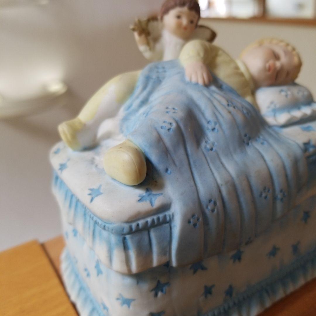 陶器人形　美術品　置物　天使と夢みる子供